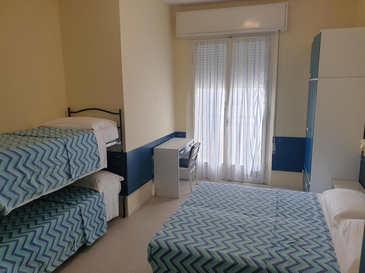 Hotel Giannini Rimini Esterno foto