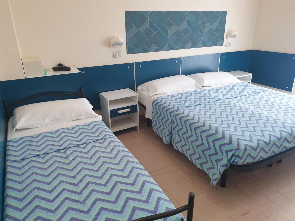 Hotel Giannini Rimini Esterno foto