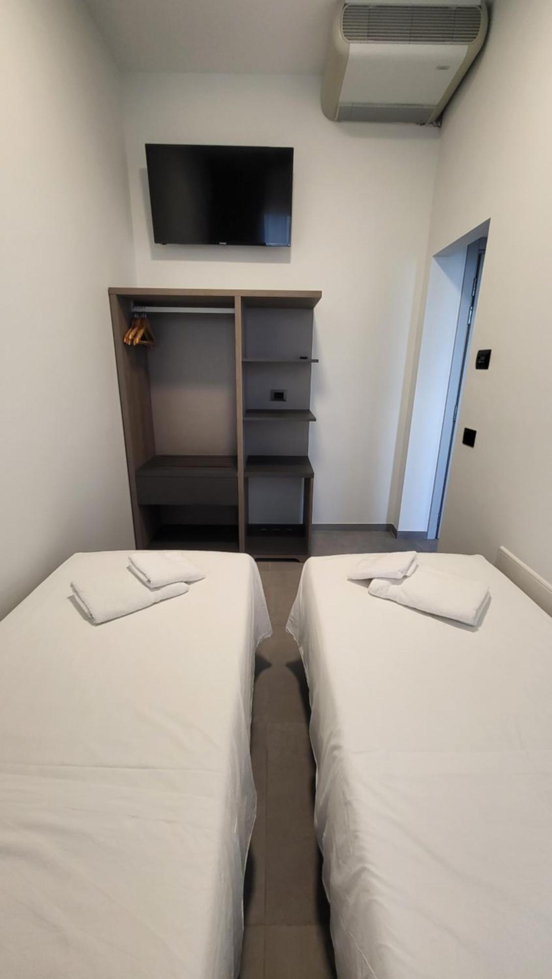 Hotel Giannini Rimini Esterno foto