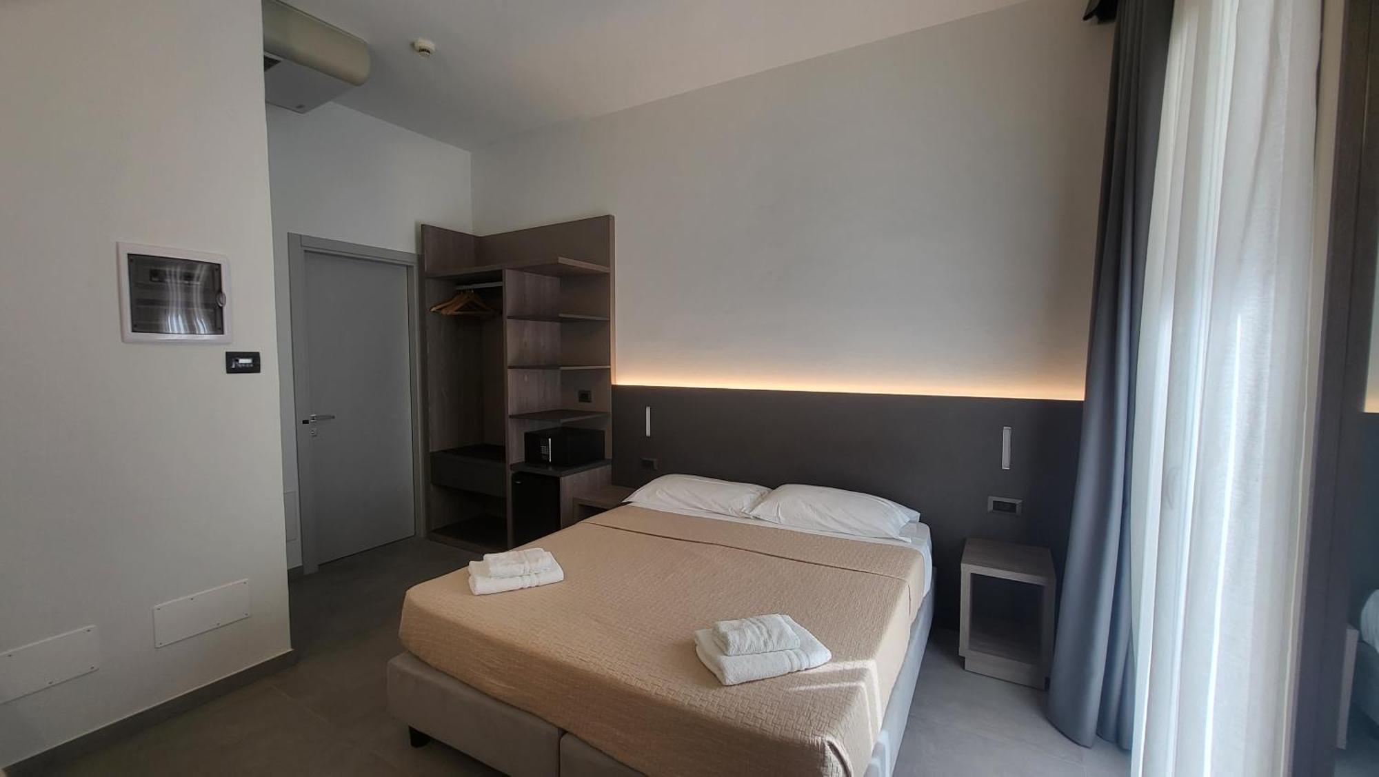 Hotel Giannini Rimini Esterno foto