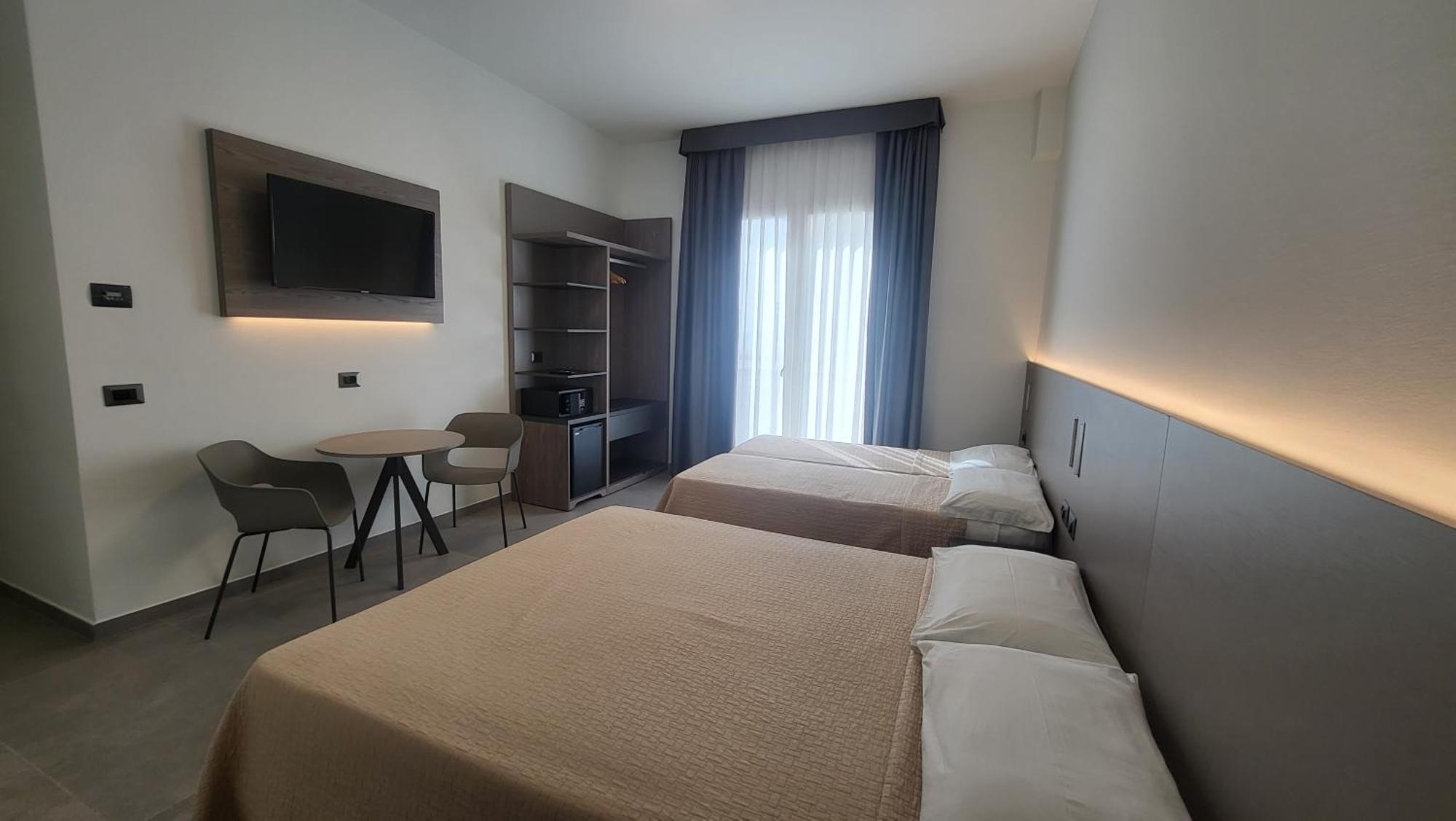 Hotel Giannini Rimini Esterno foto
