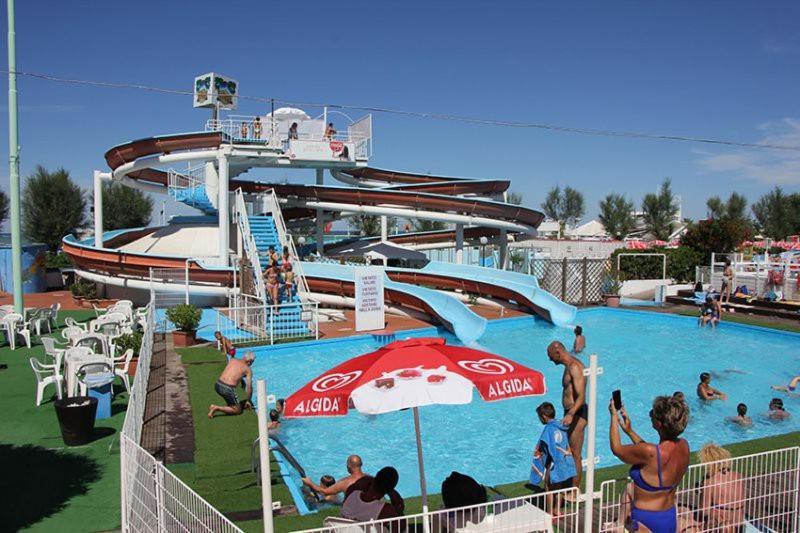 Hotel Giannini Rimini Esterno foto