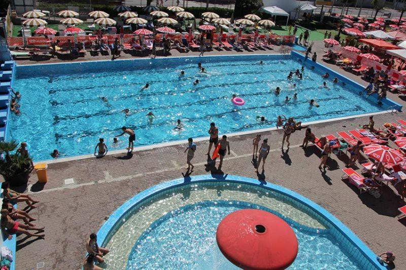 Hotel Giannini Rimini Esterno foto